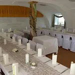 Stiftsgasthof Gæstehus Hochburg-Ach